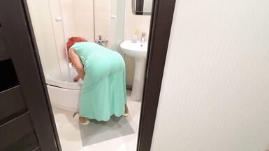 Milf saw that she was being watched and undressed when she wanted anal sex - 3 image