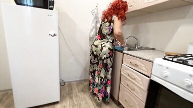 milf twists her big ass and hopes for anal sex - 2 image