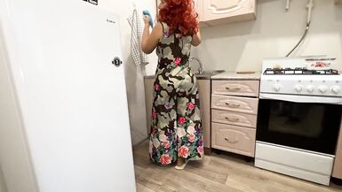 milf twists her big ass and hopes for anal sex - 4 image