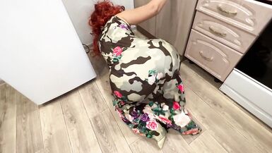 milf twists her big ass and hopes for anal sex - 5 image