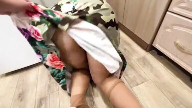 milf twists her big ass and hopes for anal sex - 7 image