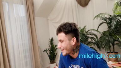 Non riesco a superare le tette enormi della mamma - 4 image