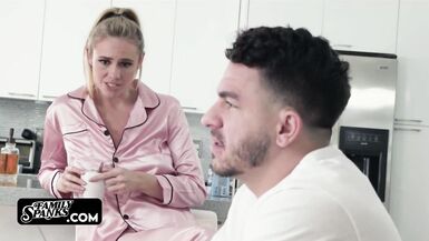 Naughty Step Aunt Advantages her Nephew after Living in the Same House - 5 image
