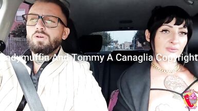 They have sex in the car - 8 image
