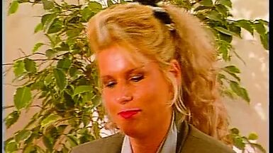 Sesso a tre hardcore con 2 puttane arrapate arrapate milf - 1 image