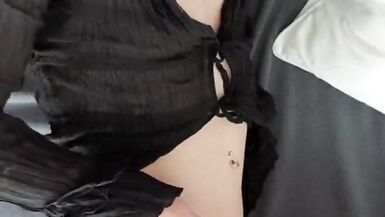 Hot wife can't wait till husband comes home - 2 image