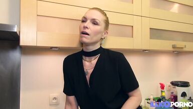 Gabrielle, beautiful milf, satisfies her fantasies with a good cock - 9 image