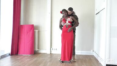 Busty afro honey gives away her pussy for a flat - 6 image