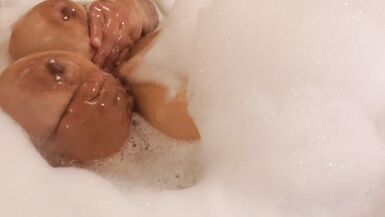 Bubbles and titties... - 10 image
