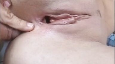 Titus Steel fickt Pornonewcommerin direkt in den Arsch und spritzt ab ANAL CREAMPIE