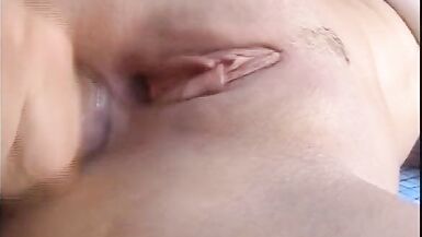 Titus Steel fickt Pornonewcommerin direkt in den Arsch und spritzt ab ANAL CREAMPIE - 15 image