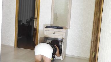 Mature lady with a big ass was going to a party and wanted anal sex - 4 image