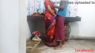 Desi Bengali desi Pueblo Indio Bhabi Cocina Sexo En Saree Rojo ( Official Video By Localsex31) - 8 image