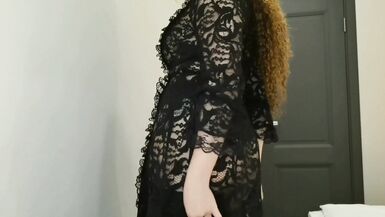 STEP MOM WITH HUGE TITS SHOWS MASTURBATION TUTORIAL - 2 image