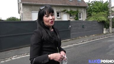 Berenice, married and horny, loves to be fucked in the ass - 5 image