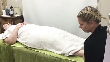 hot pretty bbw getting deep relaxing body massage at spa U010 - 15 image
