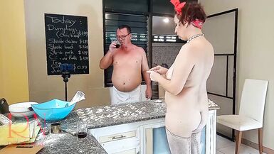 A naked housewife is preparing dinner in the kitchen. The depraved whimsical housekeeper 4 - 8 image