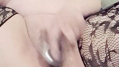 Patronum için yapay penis gösterisi ıslak deliğime yakın çekim 9 inçlik bir penis yiyor