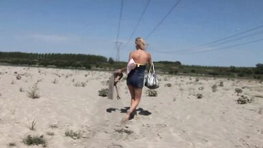 LA SPIAGGIA DEGLI SCAMBISTI - (storia #01) - 1 image