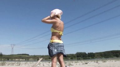 LA SPIAGGIA DEGLI SCAMBISTI - (storia #01) - 3 image