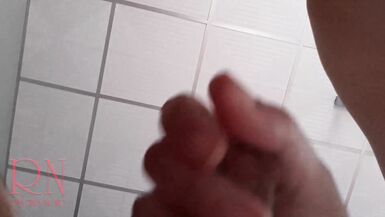A great pleasure to jerk licks a cock in the morning. I want to suck a dick! I love to give blowjobs - 5 image