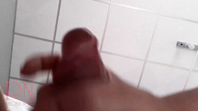 A great pleasure to jerk licks a cock in the morning. I want to suck a dick! I love to give blowjobs - 6 image