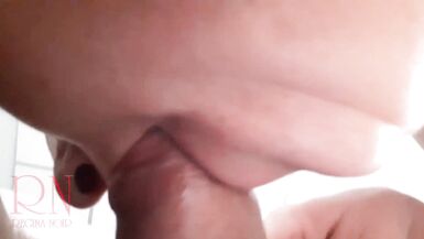 A great pleasure to jerk licks a cock in the morning. I want to suck a dick! I love to give blowjobs