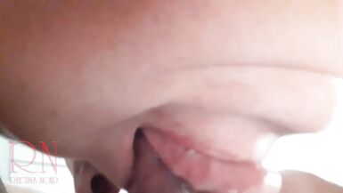 A great pleasure to jerk licks a cock in the morning. I want to suck a dick! I love to give blowjobs - 9 image