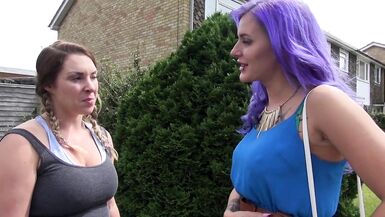 La nouvelle voisine Alexxa Vice est trop sexy, tout le monde veut coucher avec elle - Softcore - 2 image