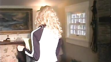 Long-haired brunette beauty spreads legs and gets eaten out by hot blonde - 2 image