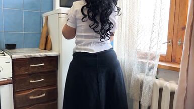 Cette femme adulte au gros cul en connaît un rayon sur le sexe anal