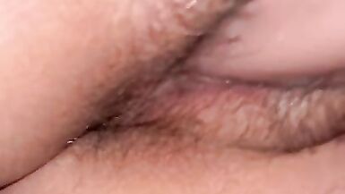 Mujer masturbándose con consolador - 13 image