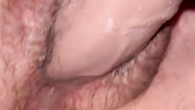Mujer masturbándose con consolador - 5 image