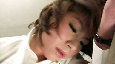 Japanese secretary gets horny at the office and her pussy gets stuffed! - 5 image