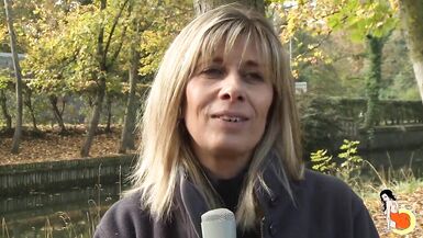 Lisa, uma puta madura e gostosa, a fazer um ménage à trois hardcore e DP - 5 image