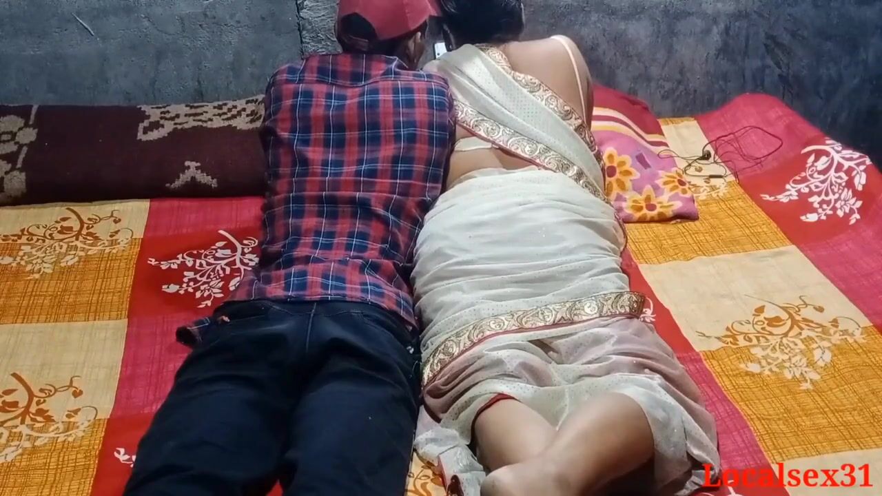 Xxx Village Video 2019 - Indian Village Bhabhi Xxx Videos With Farmer In Badroom at Zeenite