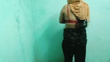Step sister want bath sex by me - 4 image