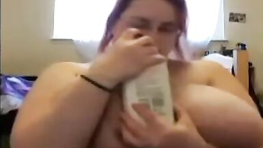 She gives herself a massage on her big tits, fat Abigail. - 7 image