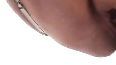 Le nouveau soutien-gorge et la nouvelle culotte en satin dAnnabel - 5 image