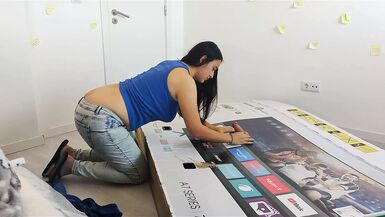 Fucking my friend's mother through a hole in a box, she thought I were her husband - 1 image