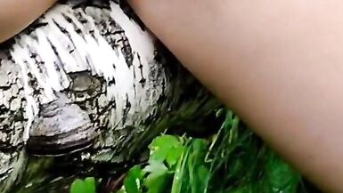 Upskirt view (no panties) - Barefoot MILF teases me with Dirty Soles and Big Ass - 5 image