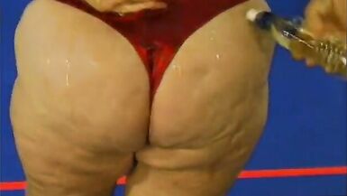 Mature blonde bbw Patty Parker asked her neighbour with a beer belly to oil her thick body before toying - 2 image