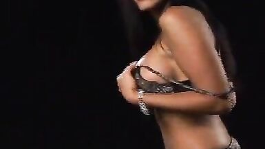 Sexy MILF Veronica Rayne Loves Eating Cum - 2 image