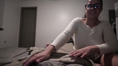 I found my stepson jerking off on me while I cleaned his dirty room - 6 image