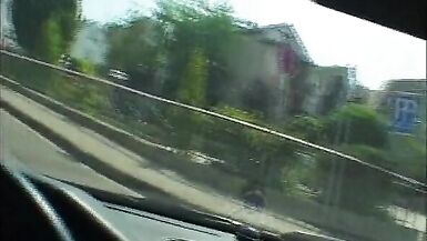 Outdoor Dildo Spass mit deutscher Webcamtante - 2 image