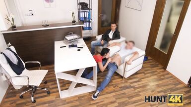 HUNT4K. Le plus beau cadeau de votre femme est la possibilité de gagner de largent grâce à la chatte. - 9 image