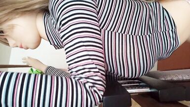 Venezuelan secretary climbs on the boss's chair to be pleasurably fucked - 2 image