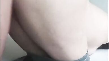 Amateur Big Ass MILF gets a Anal morning - 3 image