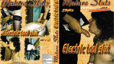 Olgunlaşır Sluts Elektrikli alet sürtük - 1 image