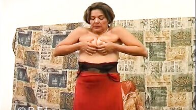 Matures Sluts Sucks me baby - 2 image